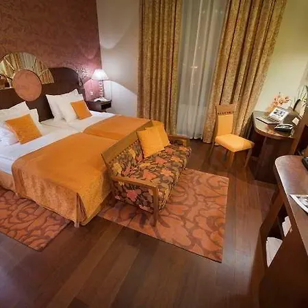Otel Zvon Design Ceske Budejovice